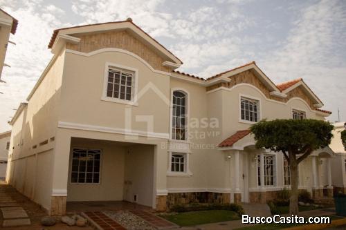 Alquiler Townhouse en Antares Villas